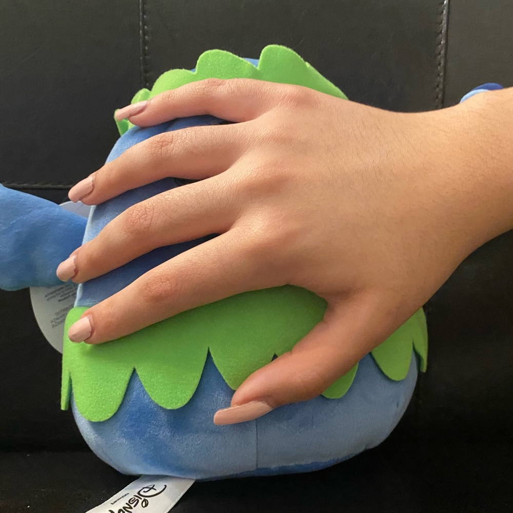 7” Hawaiian Stitch Squishmallow - Picture 6 of 7